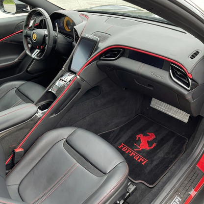 Ferrari Fußmatten Maßgeschneiderte Teppichmatten aus Velours mit individueller Naht
